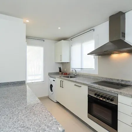 Al-114 - - Alcazaba Lagoon 2 Bed * Estepona